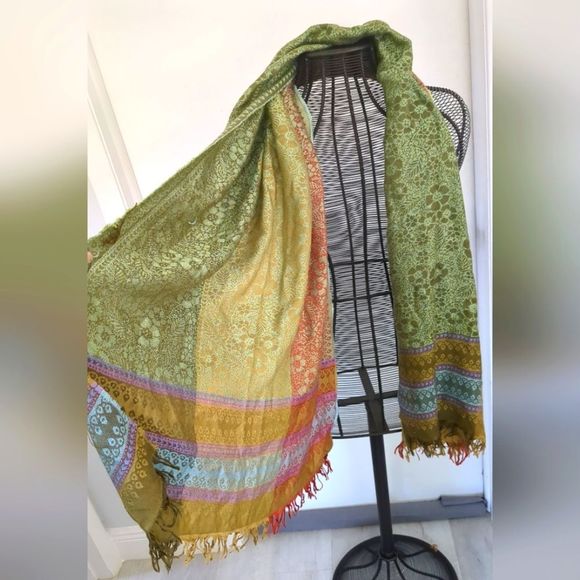 Color block colorful green yellow red floral pattern luxury rectangle scarf - Picture 2 of 3